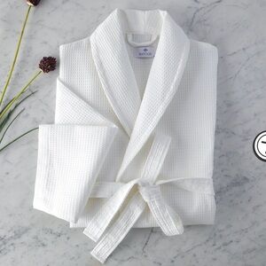 MATOUK NEW Size Small WAFFLE ROBE - WHITE